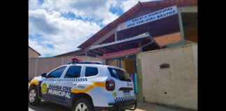 Itabirito: aluna de 12 anos leva faca para Escola Ferreira Bastos para “proteger colegas” Itabirito: aluna de 12 anos leva faca para Escola Ferreira Bastos para “proteger colegas”