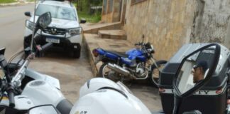 Itabirito: condutor cai de moto ao passar em quebra-molas e fere o rosto Itabirito: condutor cai de moto ao passar em quebra-molas e fere o rosto