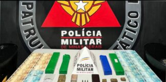 Vários quilos de maconha são apreendidos pela PM no bairro Santo Antônio, em Itabirito Vários quilos de maconha são apreendidos pela PM no bairro Santo Antônio, em Itabirito