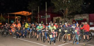 Passeio ciclístico noturno é realizado em Itabirito em comemoração ao Maio Amarelo