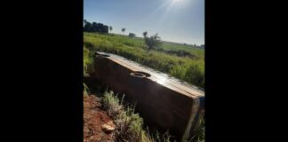 Ônibus com trabalhadores rurais tomba na BR-153 e deixa 10 feridos Ônibus com trabalhadores rurais tomba na BR-153 e deixa 10 feridos