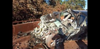 Idosa, que conduzia carro, morre em acidente na MG-255; veja fotos Idosa, que conduzia carro, morre em acidente na MG-255; veja fotos