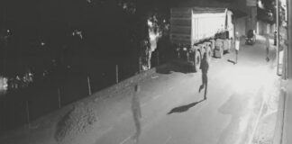 Itabirito: vídeo flagra prováveis envolvidos no duplo homicídio fugindo pelo bairro Bela Vista Itabirito: vídeo flagra prováveis envolvidos no duplo homicídio fugindo pelo bairro Bela Vista