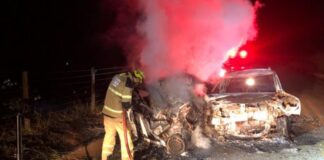 MGC-120: acidente provoca incêndio em carros e motorista morre carbonizado; veja fotos e vídeo MGC-120: acidente provoca incêndio em carros e vítima morre carbonizada; veja fotos