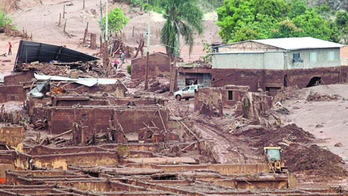 Após rompimento da barragem, em Mariana, Samarco forneceu produto que contaminou Rio Doce