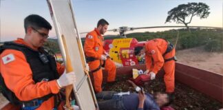 Homem tem parte da perna triturada em máquina agrícola no Sul de Minas Homem tem parte da perna triturada em máquina agrícola no Sul de Minas