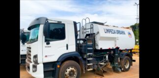 Prefeitura de Itabirito compra caminhão equipado com sistema de varredeira mecânica Prefeitura de Itabirito compra caminhão equipado com sistema de varredeira mecânica