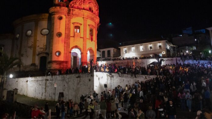 Ouro Preto: Triunfo Barroco faz história com mais de 10 mil pessoas. Foto - Ane Souz