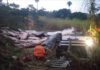 BR-381: carreta carregada de TVs cai de ribanceira, mata motorista e parte da carga é saqueada BR-381: carreta carregada de TVs cai de ribanceira, mata motorista e parte da carga é saqueada
