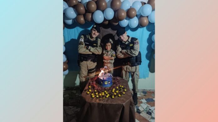 Menina de 4 anos, que admira a PM, faz festa temática em Mariana e convida militares da 239ª Cia