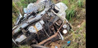 Motociclista e motorista de caminhão morrem em acidente na BR-146 Motociclista e motorista de caminhão morrem em acidente na BR-146