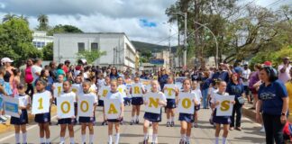 7 de Setembro, 100 anos de Itabirito: desfile cívico movimenta Centro da cidade; veja fotos 7 de Setembro, 100 anos de Itabirito: desfile cívico movimenta Centro da cidade; veja fotos
