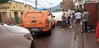 Itabirito: acidente entre 2 carros e 1 bicicleta deixa ciclista com suspeita de traumatismo craniano Acidente entre 2 carros e 1 bicicleta deixa ciclista com traumatismo craniano