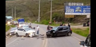 Ouro Preto: 2 vítimas de colisão frontal entre carros na BR-356 são levadas para a Santa Casa Ouro Preto: 2 vítimas de colisão frontal entre carros na BR-356 são levadas para a Santa Casa