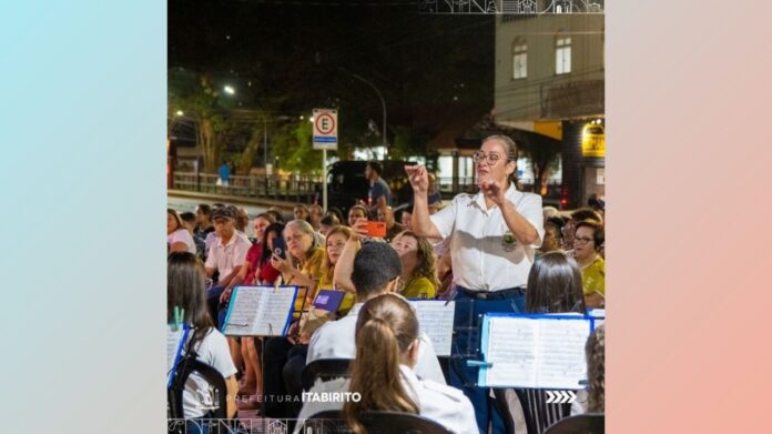 Geísa Souza: 1ª mulher da história a assumir função de maestrina numa banda de Itabirito