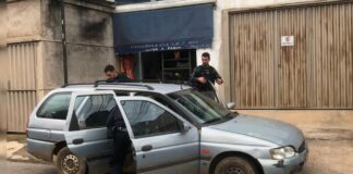 Itabirito: carro roubado e em alta velocidade é recuperado pela GM, e condutor sem CNH é preso Itabirito: carro roubado e em alta velocidade e condutor, sem CNH, é preso pela GM