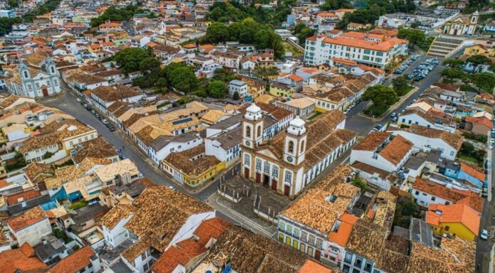 Bactéria pode ter matado 3 crianças em São João del-Rei; aulas são suspensas na cidade