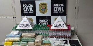 Itabirito: PM e PC apreendem 7,5 barras de crack, 407 frascos de lança-perfume e 3,5 barras de cocaína Itabirito: PM e PC apreendem 7,5 barras de crack, 407 frascos de lança-perfume e 3,5 barras de cocaína