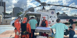 Mulher sofre queda durante prática de rapel e fratura tornozelo na Cachoeira do Índio, em Rio Acima