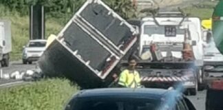 Após mais de 4h fechada, BR-040 é liberada depois de acidente entre carreta e caminhão