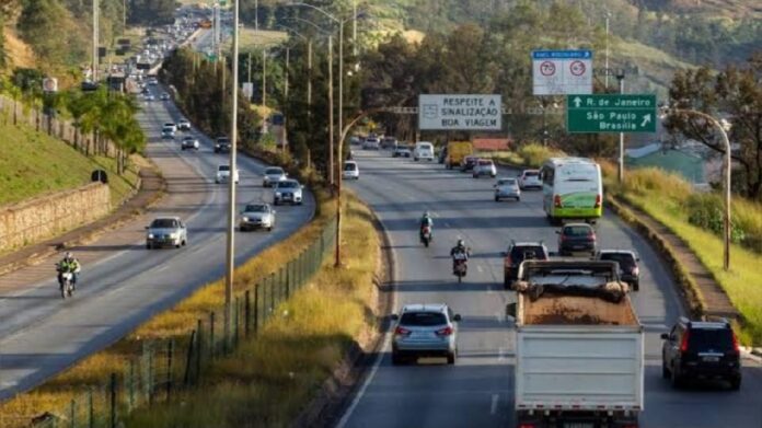Imagem ilustrativa da BR-040, uma das maiores rodovias de Minas Gerais - Foto: reprodução Alexandre Motta/O Tempo