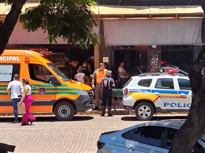 Durante discussão no bairro Praia de Itabirito, homem leva golpe de faca no rosto