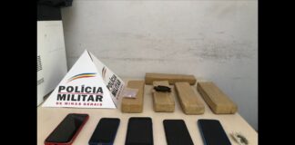 Itabirito: manuseio de armas na escadaria da Vila Gonçalo termina com 3 presos por tráfico de drogas Itabirito: manuseio de armas na escadaria da Vila Gonçalo termina com 3 presos por tráfico de drogas