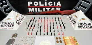 Itabirito: PM apreende 27 pedras de crack, 104 pinos de cocaína e arma com menor de 15 anos do PA Itabirito: PM apreende 27 pedras de crack, 104 pinos de cocaína e arma com menor de 15 anos do PA