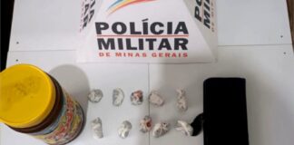 PM encontra 10 tabletes e 1 bucha de maconha em casa de idoso de 78 anos em Diogo de Vasconcelos