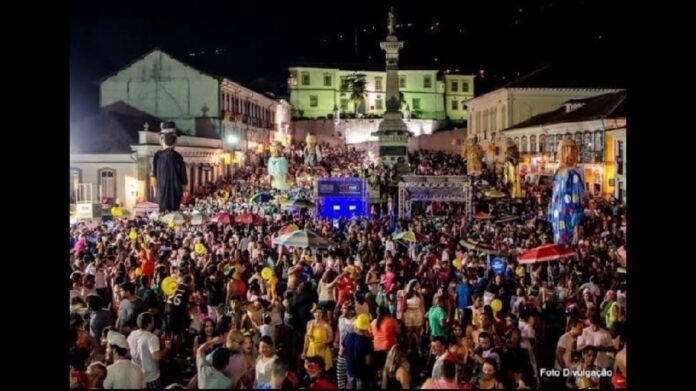 Ouro Preto: Praça Tiradentes terá palco para o Carnaval, confirma prefeito Angelo Oswaldo