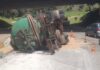 Acidente na BR-040: caminhão tomba no trevo do Olhos D’água, em Belo Horizonte Acidente na BR-040: caminhão tomba no trevo do Olhos D'água, em Belo Horizonte