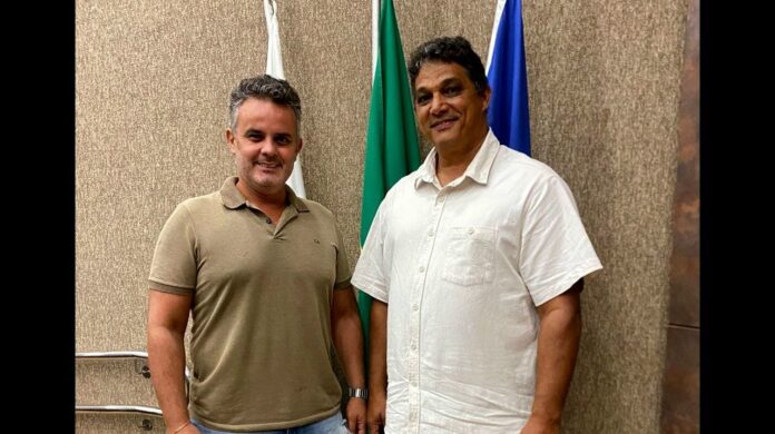 Léo do Social e Arnaldo podem lançar chapa como pré-candidatos a prefeito e vice em Itabirito