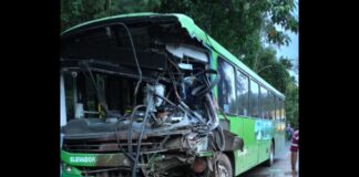 Grande BH: ônibus e carreta batem de frente; acidente deixa motorista em estado grave e outros feridos Grande BH: ônibus e carreta batem de frente; acidente deixa motorista em estado grave e outros feridos