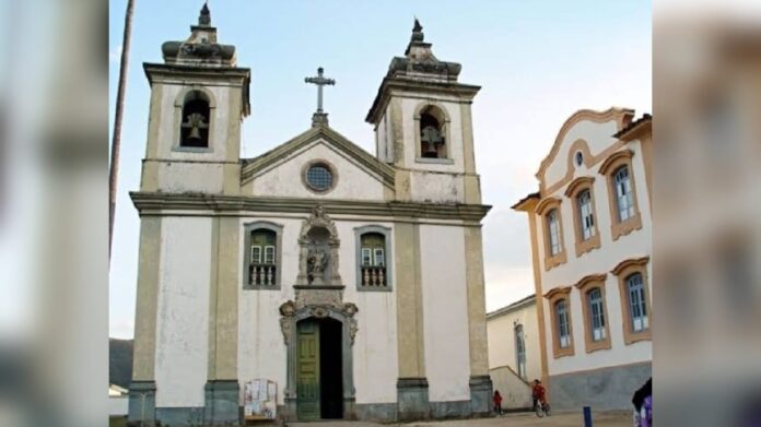 A Igreja está fechada desde 2014 e será reformada em acordo feito pelo Iphan e a Prefeitura de Ouro Preto - Foto: Reprodução Internet