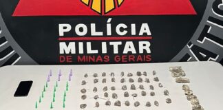 Mariana: homem é preso dentro de bar com 21 pinos de cocaína, 8 tabletes e 45 buchas de maconha Mariana: homem é preso dentro de bar com 21 pinos de cocaína, 8 tabletes e 45 buchas de maconha
