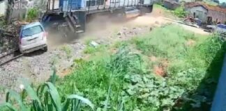 MG: idoso é socorrido após acidente com trem; em seguida é detido por ser inabilitado; VÍDEO MG: idoso é socorrido após acidente com trem; em seguida é detido por ser inabilitado; VÍDEO