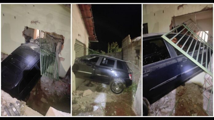 Itabirito: carro derruba parede de uma casa após condutora perde controle do veículo