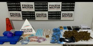 Mariana: com mandado, PM chega, homem joga cocaína pela janela; 3 presos e drogas apreendidas Mariana: com mandado, PM chega, homem joga cocaína pela janela; 3 presos e drogas apreendidas