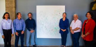 Herculano Mineração doa para Itabirito obra de arte feita com tinta elaborada a partir de pedras minerais Itabirito recebe obra de arte doada pela Herculano Mineração. Foto - divulgação.