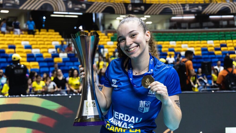 De Itabirito, Larissa Fortes é campeã da Superliga de Vôlei pelo Minas