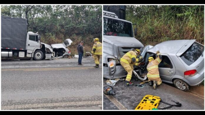 MG: colisão entre carro e caminhão deixa vítima presa às ferragens