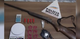 Ouro Preto: arma e cocaína são apreendidas em carro após denúncia de violência doméstica Ouro Preto: arma e cocaína são apreendidas em carro após denúncia de violência doméstica