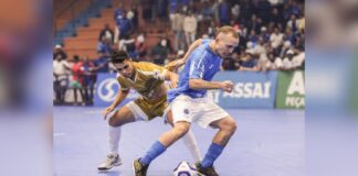 Cruzeiro Futsal empata com CRB por 3×3 em Mariana Cruzeiro Futsal empata com CRB por 3x3 em Mariana