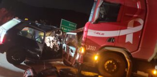 Itabirito, BR-356: choque entre carreta a carro deixa motorista de Amarantina ferido; veja vídeo Itabirito, BR-356: choque entre carreta a carro deixa morador de Amarantina ferido