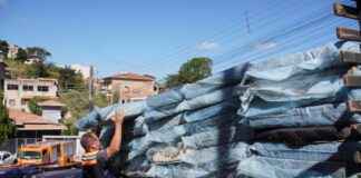 Defesa Civil de Itabirito entrega 80 colchões para o Rio Grande do Sul e começa campanha de arrecadação Defesa Civil de Itabirito entrega 80 colchões para o Rio Grande do Sul e começa campanha de arrecadação