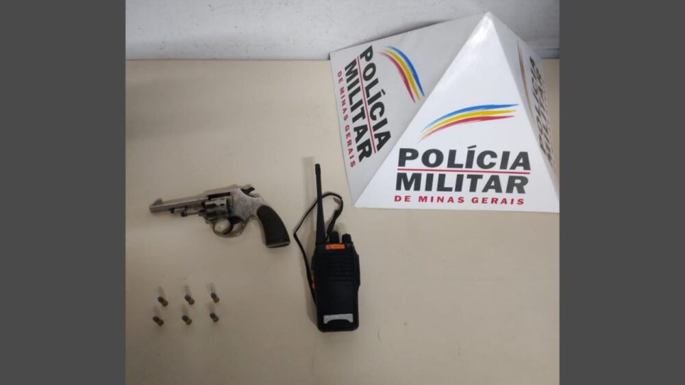 Liberdade, Itabirito: traficante aponta arma carregada para a PM, leva tiro na perna e acaba preso