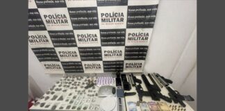Mariana: suspeitos de envolvimento em assassinato são detidos pela PM; armas e drogas apreendidas Mariana: suspeitos de envolvimento em assassinato são detidos pela PM; armas e drogas apreendidas
