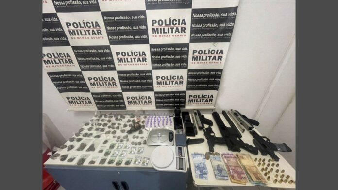 Mariana: suspeitos de envolvimento em assassinato são detidos pela PM; armas e drogas apreendidas