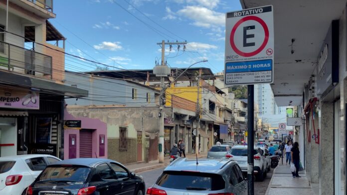 Estacionamento Rotativo de volta a Itabirito