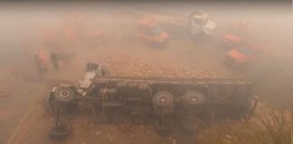 Um motorista morto e outro ferido: caminhões colidem e caem de viaduto na BR-262; FOTOS Um motorista morto e outro ferido: caminhões colidem e caem de viaduto na BR-262; FOTOS